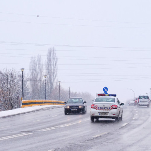 Poliția Română recomandă utilizarea cauciucurilor de iarnă pe drumurile publice