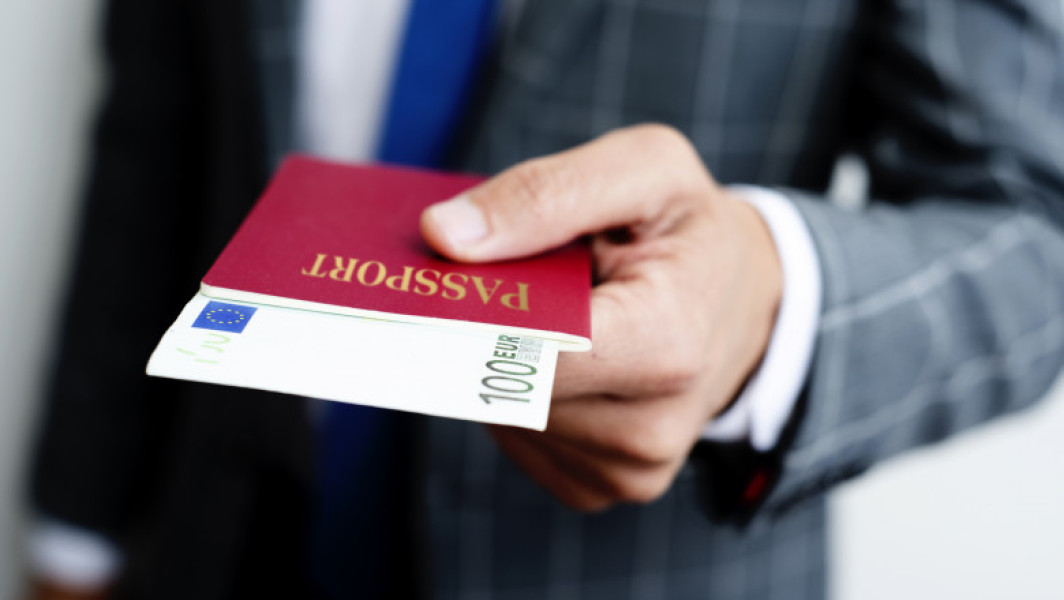 Bărbat din Timiș arestat la domiciliu după arestarea la vamă