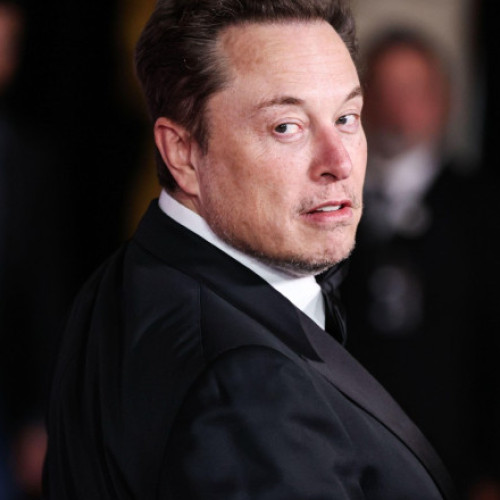 Elon Musk califică interzicerea candidaturii lui Călin Georgescu drept &quot;o nebunie&quot;