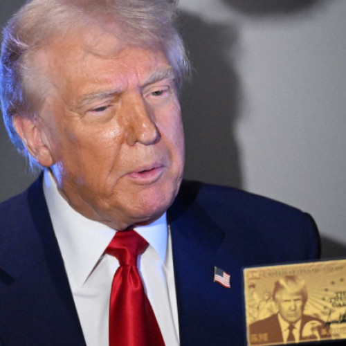 Trump a lansat site-ul pentru &quot;Cardul de aur&quot; în SUA