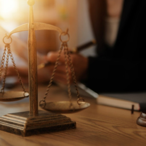 Tribunale din țară își suspendă activitatea din cauza pensiilor speciale ale magistraților