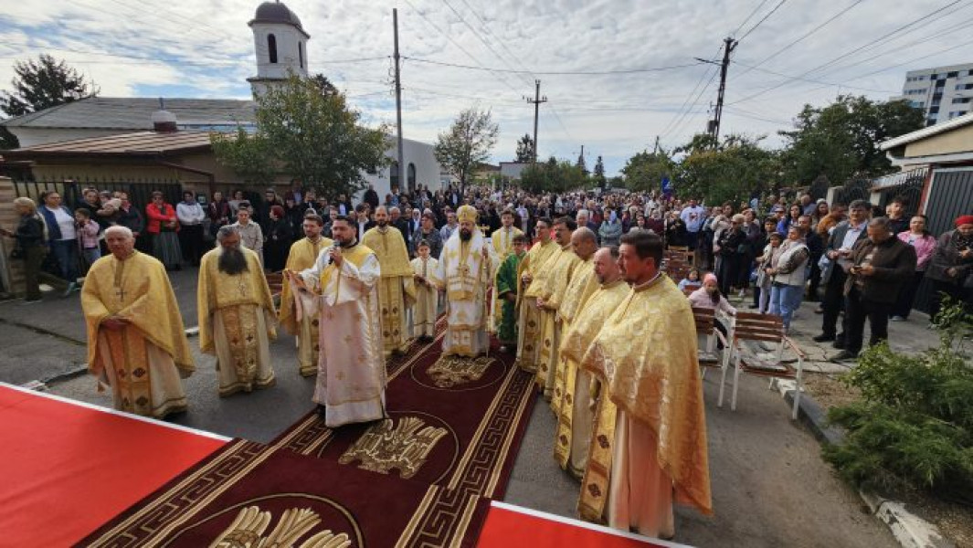 Biserica din Chiajna sfințită în prezența Preasfințitului Părinte Paisie Sinaitul