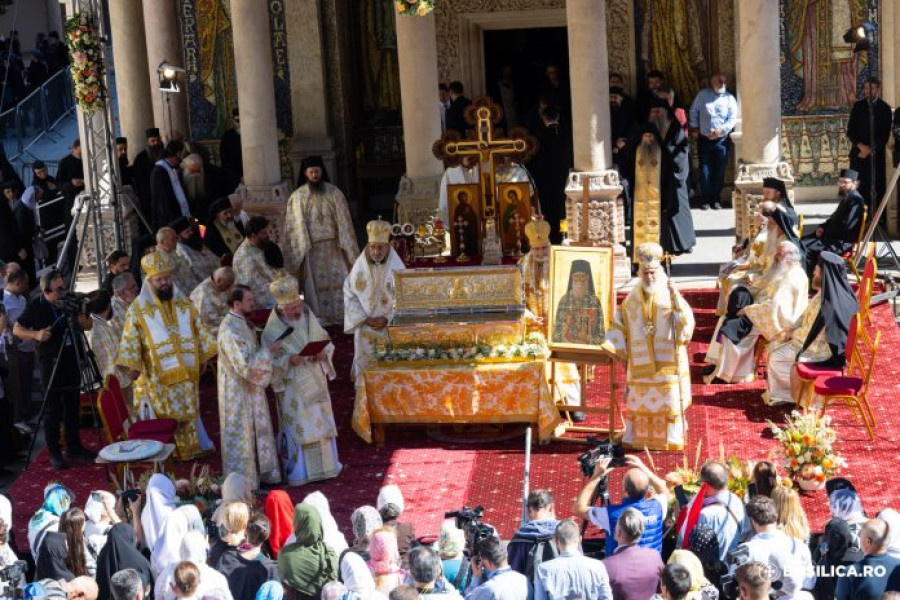 Canonizarea Sfântului Sofian de la Antim a fost sărbătorită cu iluminare spirituală