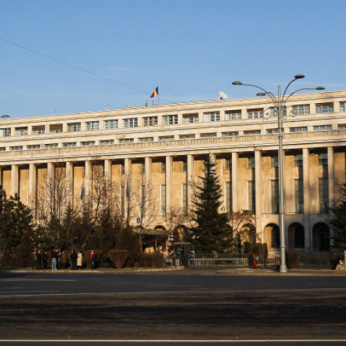 Palatul Victoria iluminat în semn de solidaritate cu Ucraina