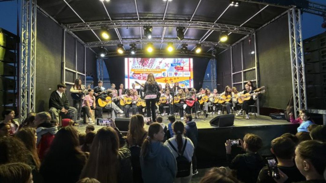 Copiii din Berceni învață tradiții prin ateliere și spectacole culturale