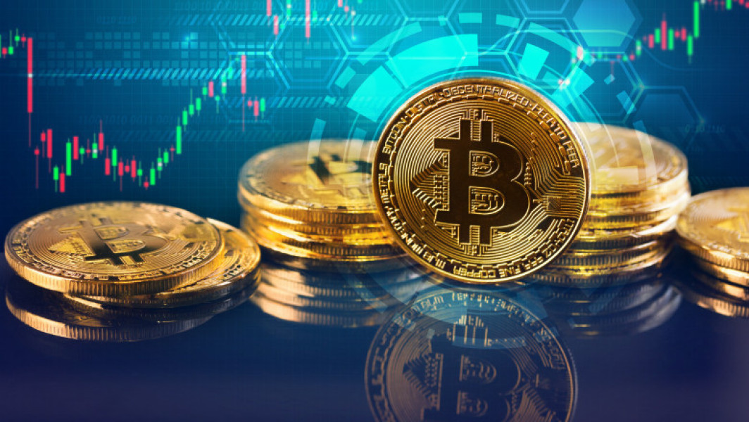 Bitcoin a depăşit recordul din 2021 şi stabileşte un nou maxim
