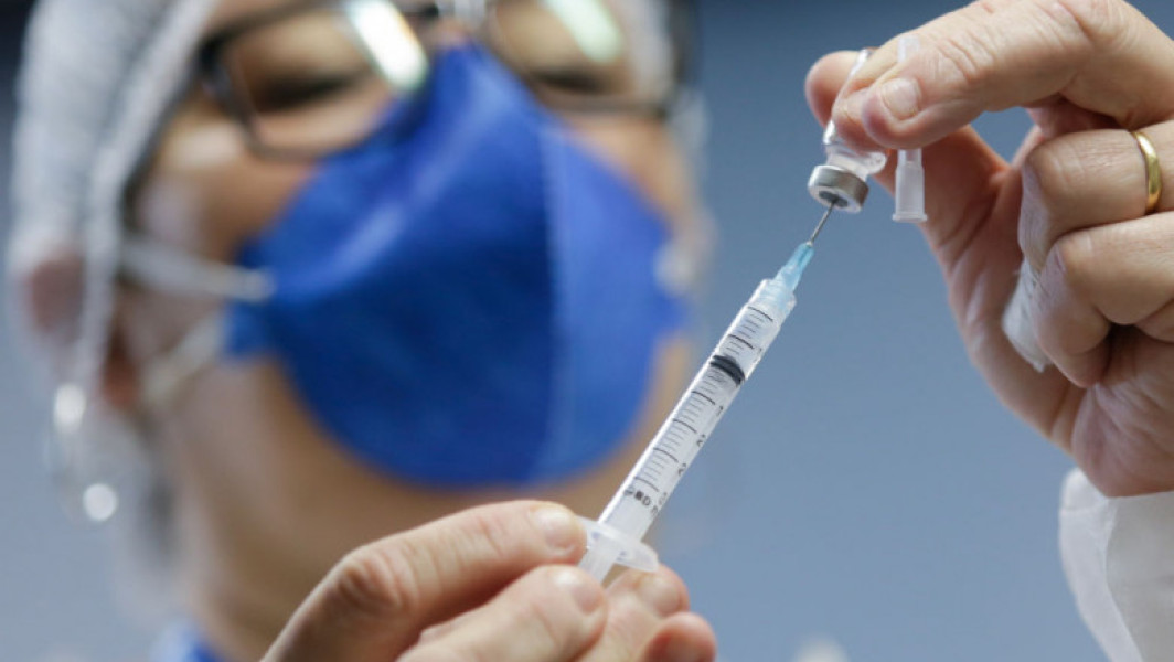 Barbatul din Germaniahipervaccinat", 62 ani, fara semne de Covid-19 si efecte secundare dupa 217 vaccinari, conform cercetatorilor.