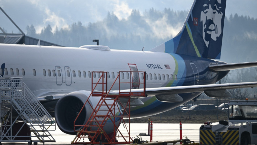 Pasagerii zborului cu Boeing 737 MAX 9 au primit scrisori de la FBI privind incidentul în aer
