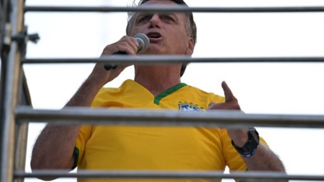 Bolsonaro îi cere oficial scuze și despăgubiri lui Lula da Silva pentru mobila dispărută