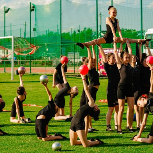 Ziua copilului, la Brănești – Mult sport, dans și muzică, pe Stadionul ”Cătălin Hâldan”