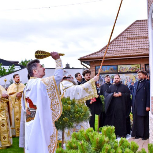 Miracolul din Chiajna: Părintele Ion Ciucă face din ruină un colț de Rai